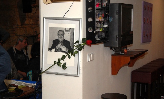 img00003.jpg