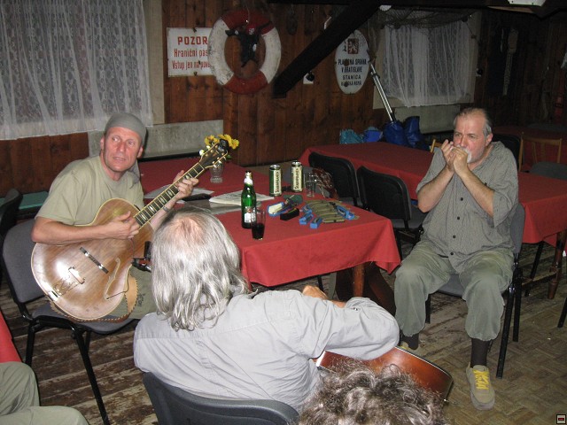 img00002.jpg