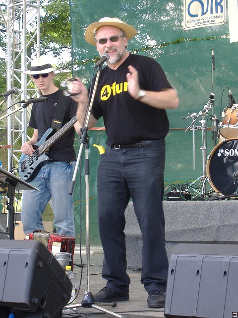 img00019.jpg